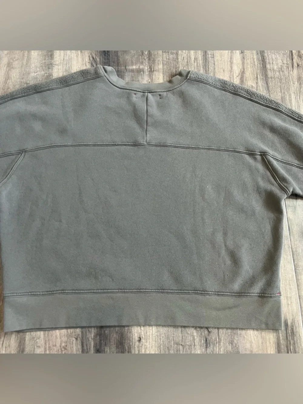 Xirena Oversized Semi Cropped Long Sleeve Dark Green Sweater Size Medium